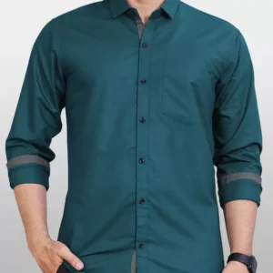 Men Regular Fit Solid Spread Collar Casual Shirt